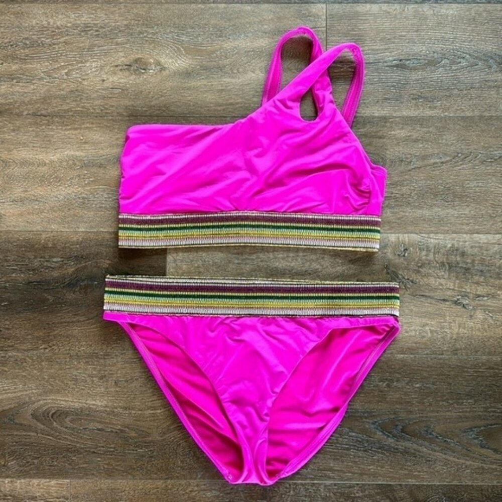 Gibson Latimer Swimsuit.  2 piece set. Women’s size Large. Excellent condition.